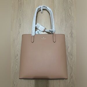 Kate Spade everyday tote in light fawn.